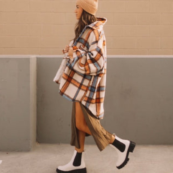 Cream Plaid Fuzzy Shacket Button Down Relaxed Fit - Picture 3 of 12